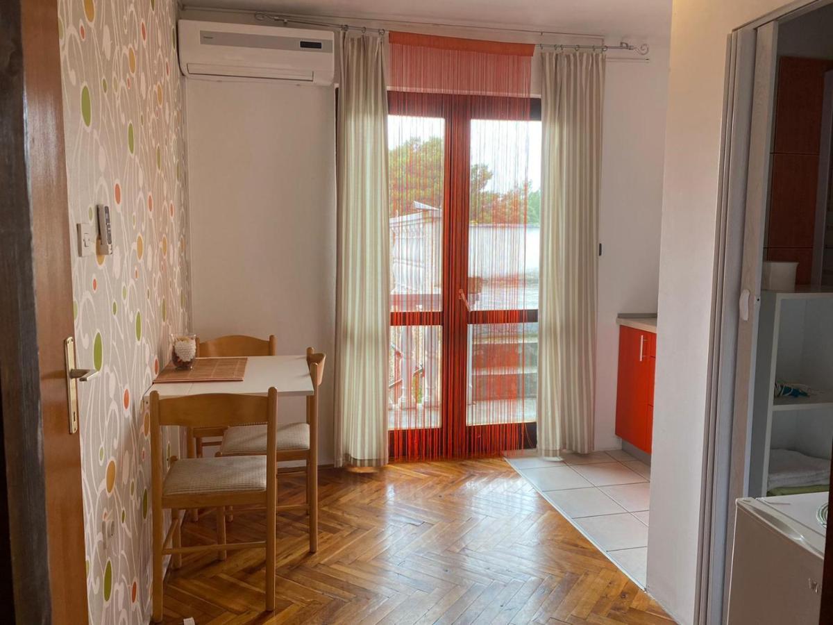 Apartmani Dana Сукошан Экстерьер фото